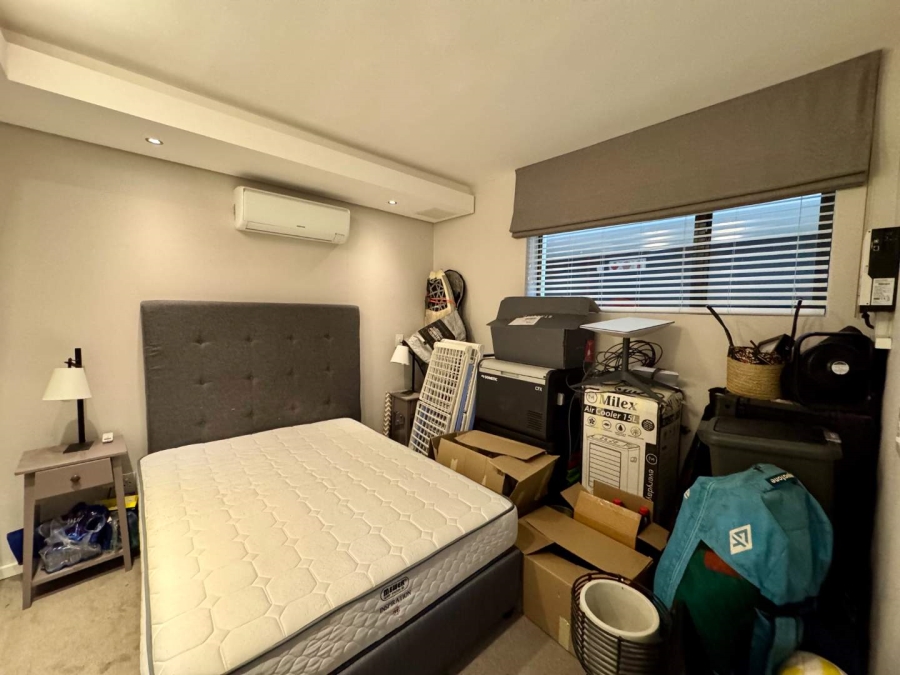 To Let 2 Bedroom Property for Rent in Green Point Western Cape